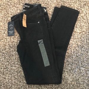 American Eagle NWT black skinny jeans 🖤